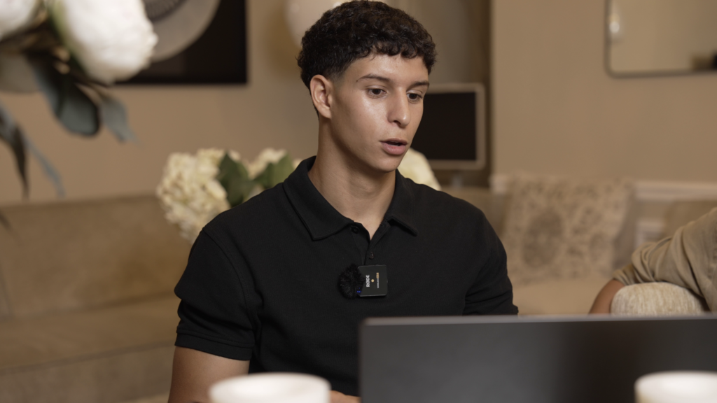 Extrait de la séance de consulting entre Naïm Khelif et son client — tournage ALTAB Studio pour Instagram - Reels 5