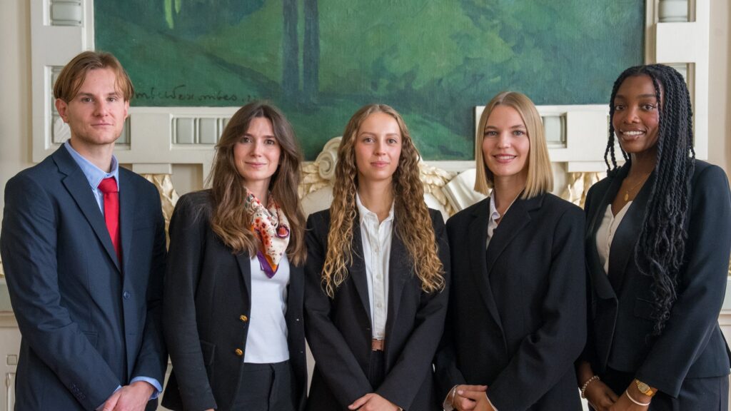 Groupe d'étudiants du Master CDC de Lyon 3 – ALTAB Studio