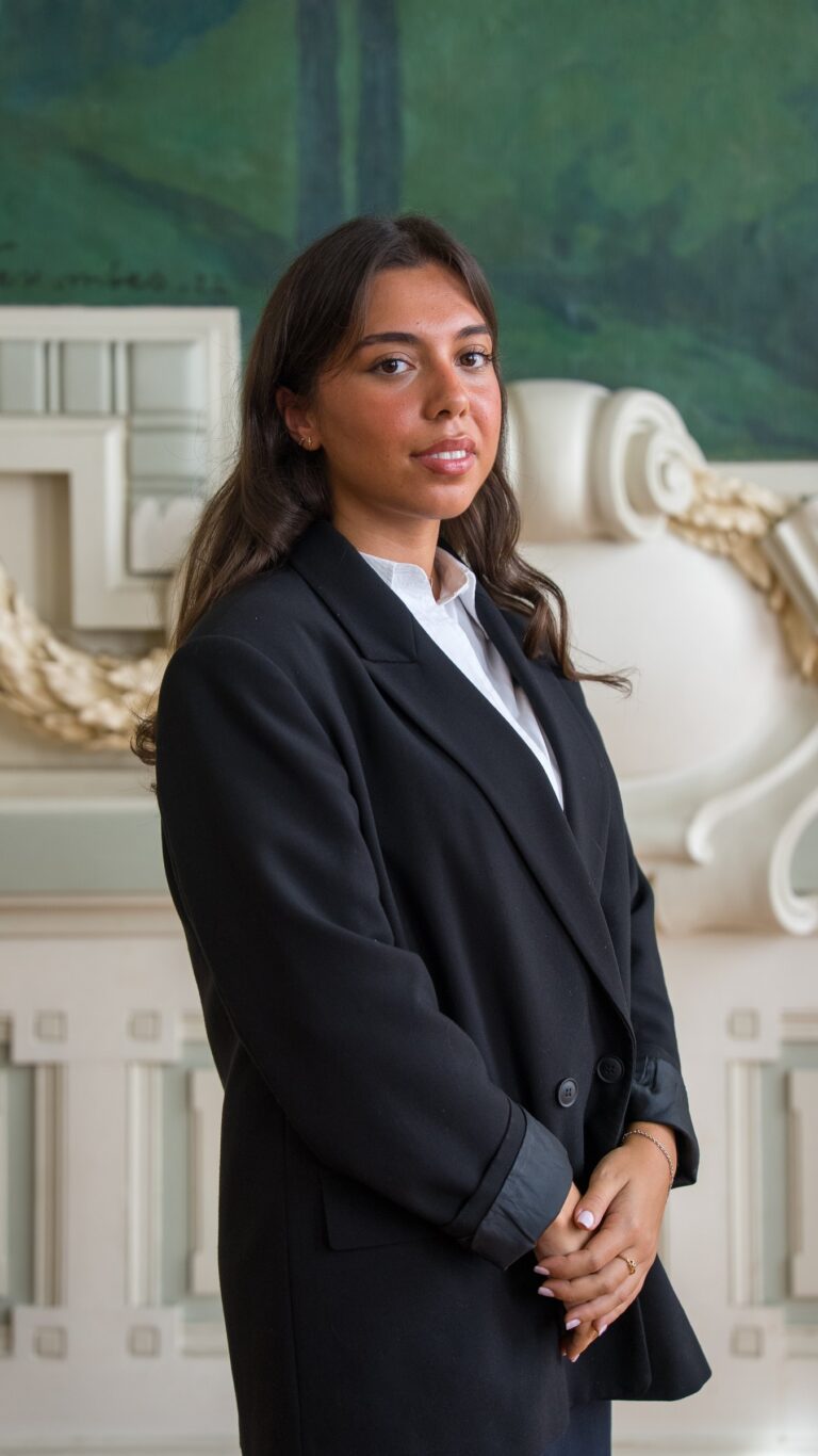 Portrait professionnel d'un étudiant du Master Contrats, Distribution, Concurrence de Lyon 3 – ALTAB Studio, photographe à Lyon