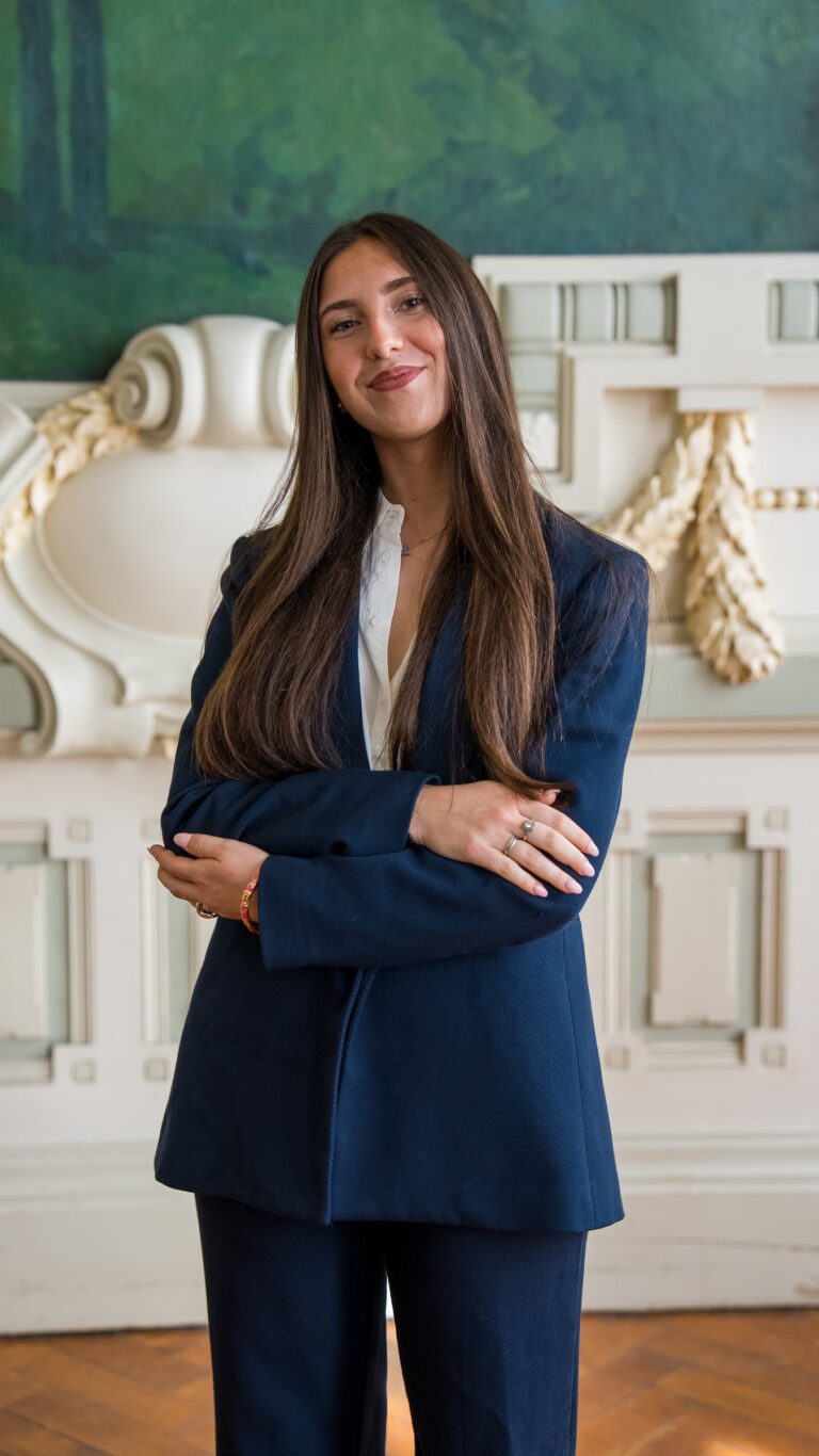 Portrait professionnel d'un étudiant du Master Contrats, Distribution, Concurrence de Lyon 3 – ALTAB Studio, photographe à Lyon